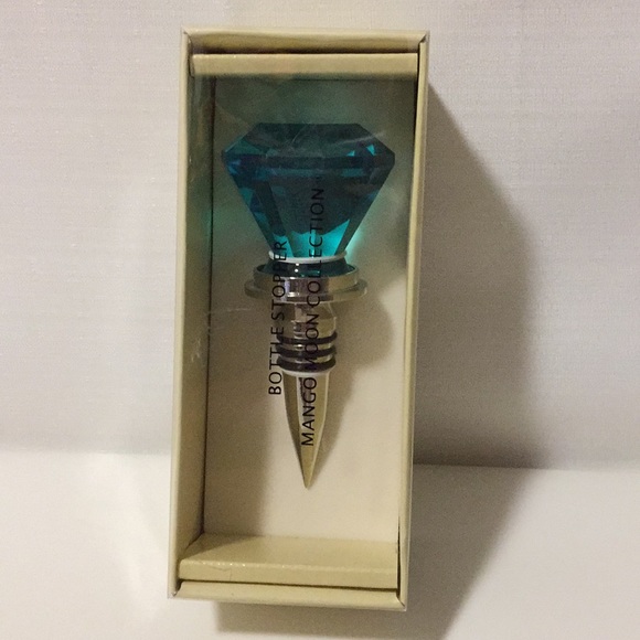 Mango Moon Collection Other - NEW Diamond Doorknob Shaped Vine Bottle Stopper
